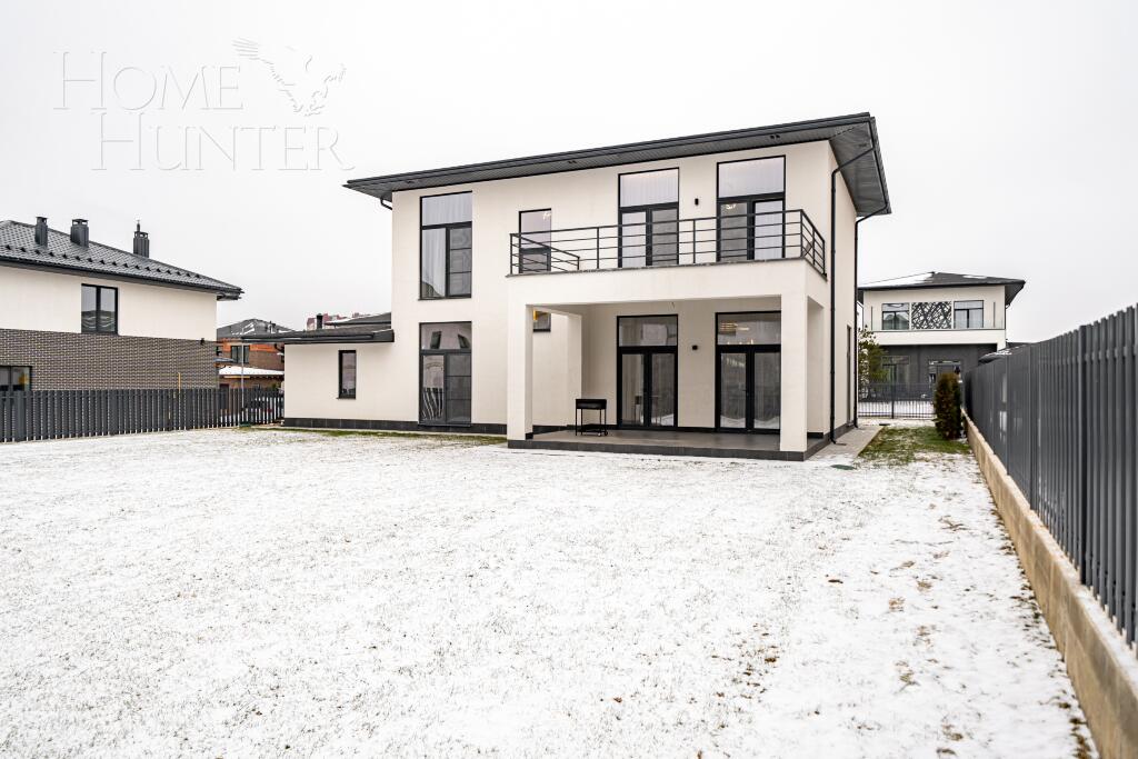 2-этажный коттедж 260 м² с отделкой
