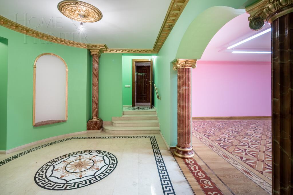 2-этажный коттедж 750 м² с отделкой