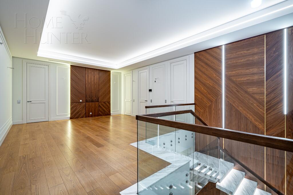 2-этажный коттедж 1 071 м² с отделкой