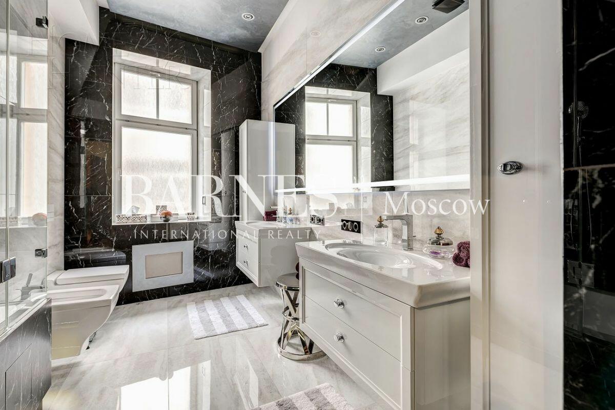 5-КОМН. КВАРТИРА С ОТДЕЛКОЙ 246 М² НА 3 ЭТАЖЕ