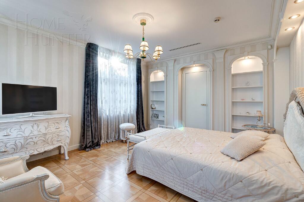 2-этажный коттедж 782.7 м² с отделкой