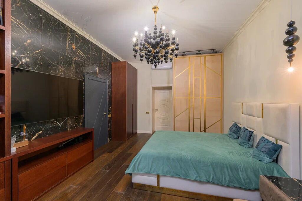 2-этажный коттедж 700 м² с отделкой