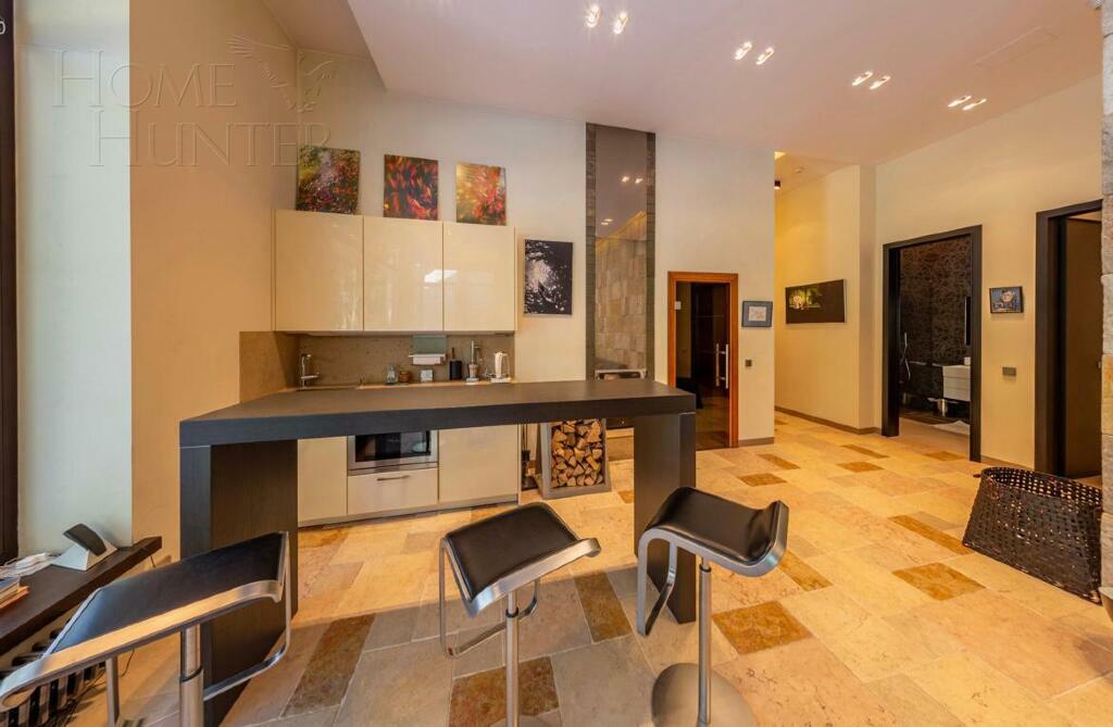 2-этажный коттедж 1 622 м² с отделкой