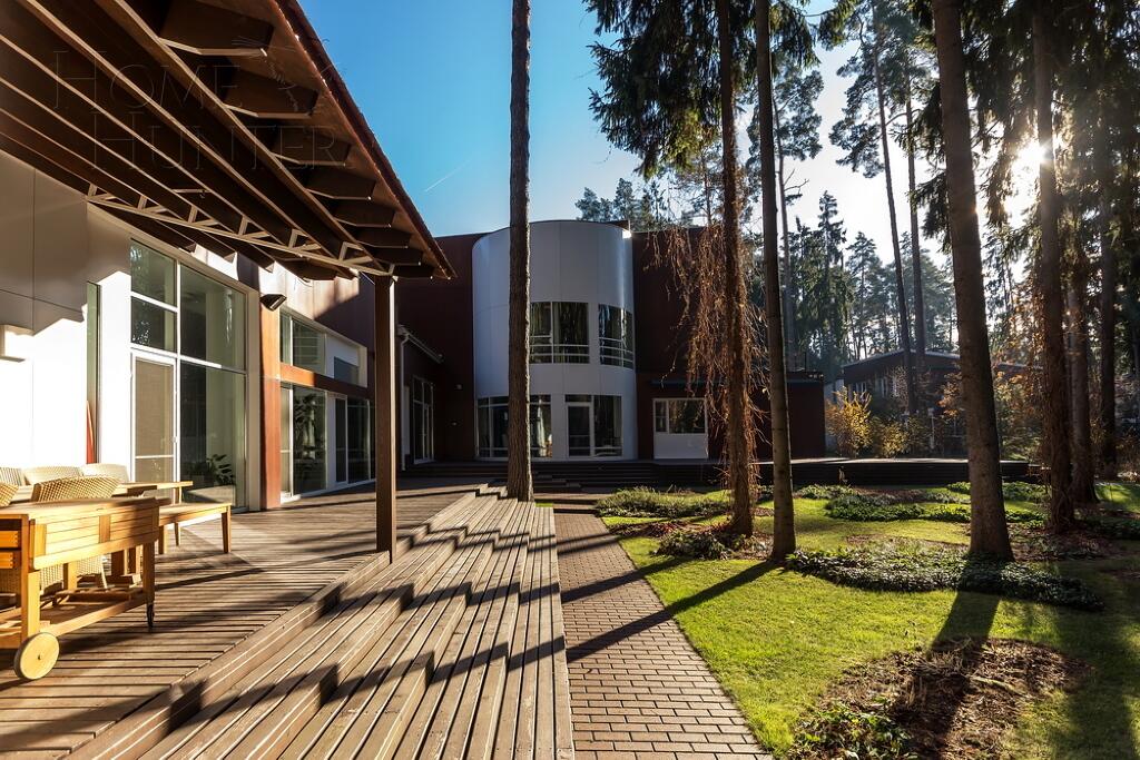 2-этажный коттедж 1 328 м² с отделкой