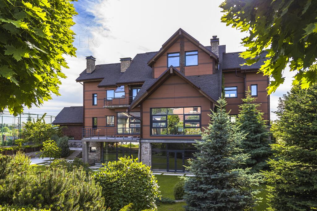 2-этажный коттедж 850 м² без отделки