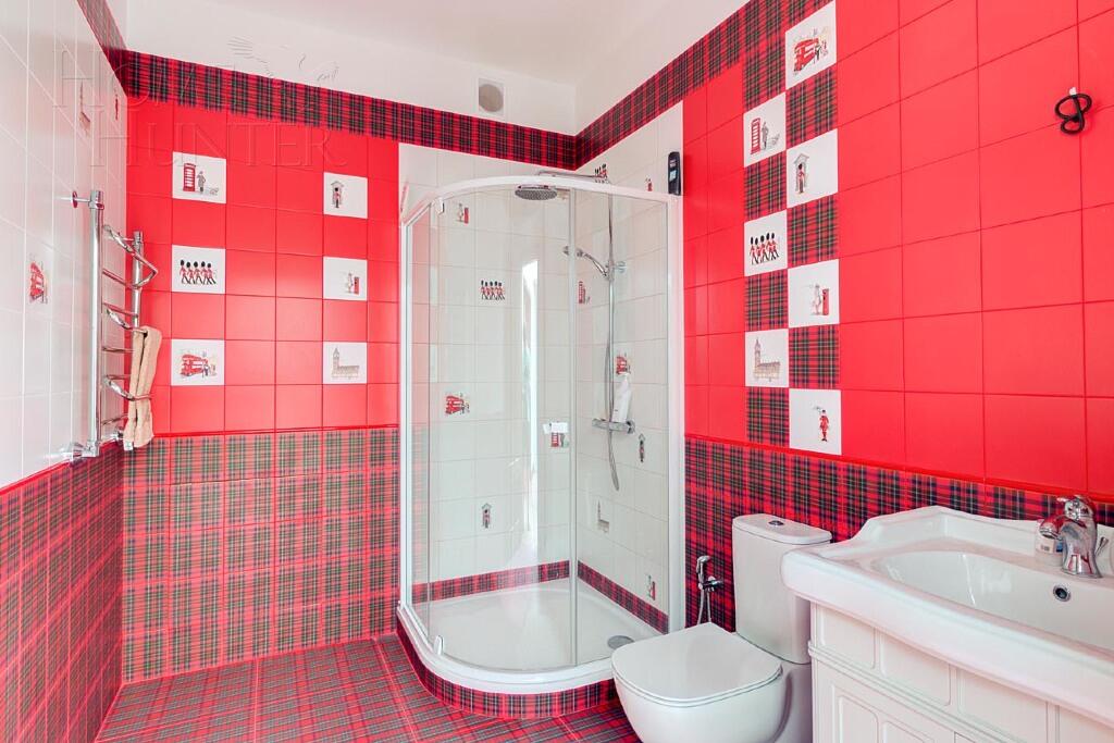 2-этажный коттедж 1 000 м² с отделкой