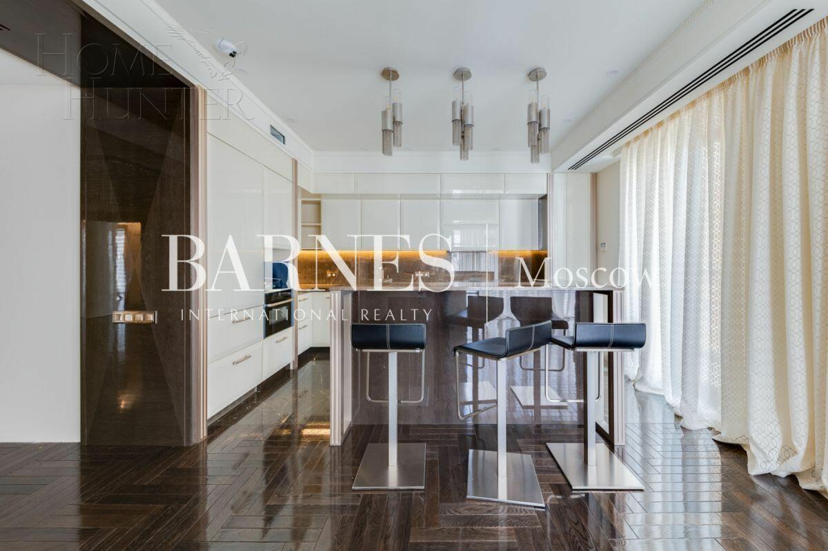 4-КОМН. КВАРТИРА С ОТДЕЛКОЙ 230 М² НА 6 ЭТАЖЕ