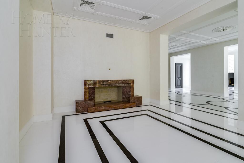 2-этажный коттедж 1 372 м² с отделкой