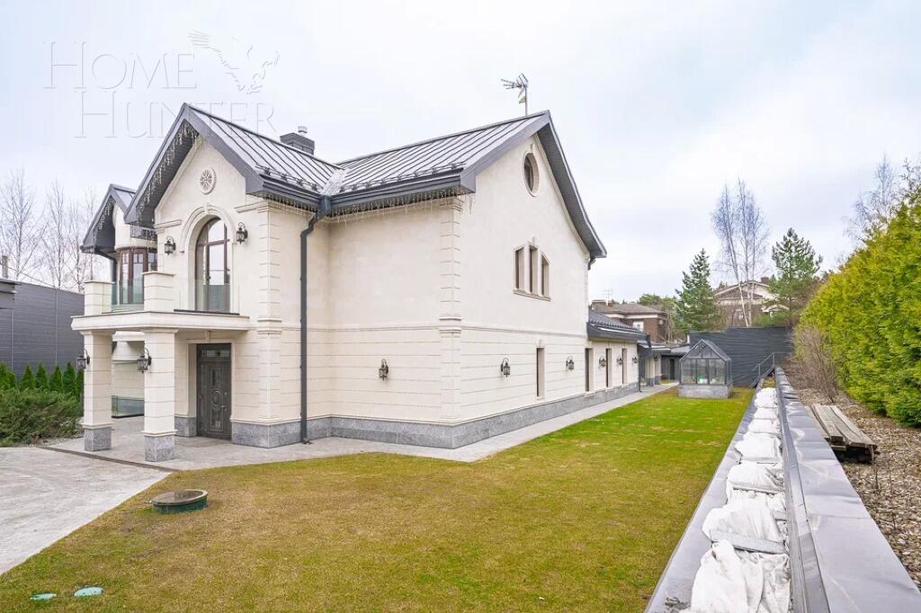 2-этажный коттедж 700 м² с отделкой