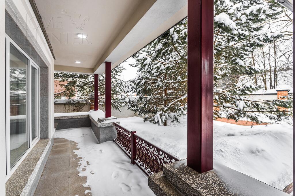 3-этажный таунхаус 360 м² с отделкой