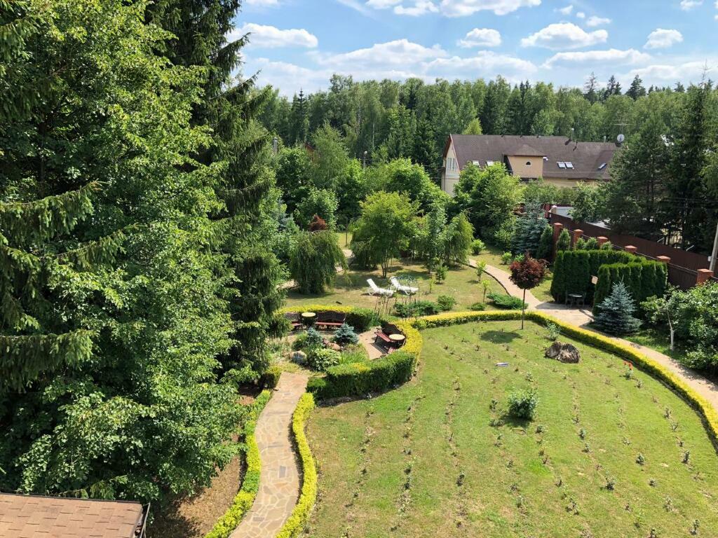 3-этажный коттедж 550 м² с отделкой