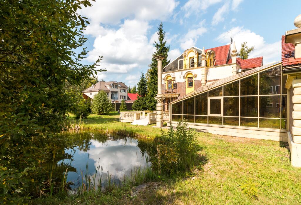 2-этажный коттедж 950 м² с отделкой