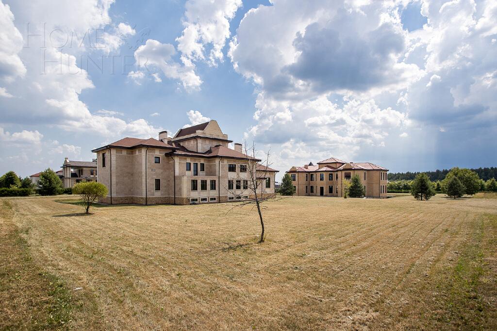 2-этажный коттедж 864.1 м² без отделки