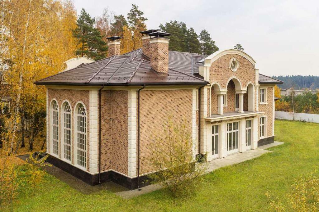 2-этажный коттедж 1 289 м² без отделки