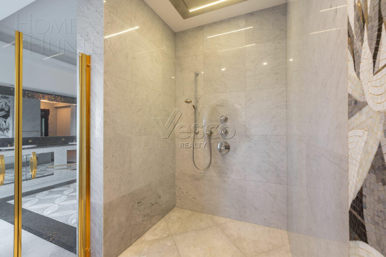 2-этажный коттедж 1 832 м² с отделкой