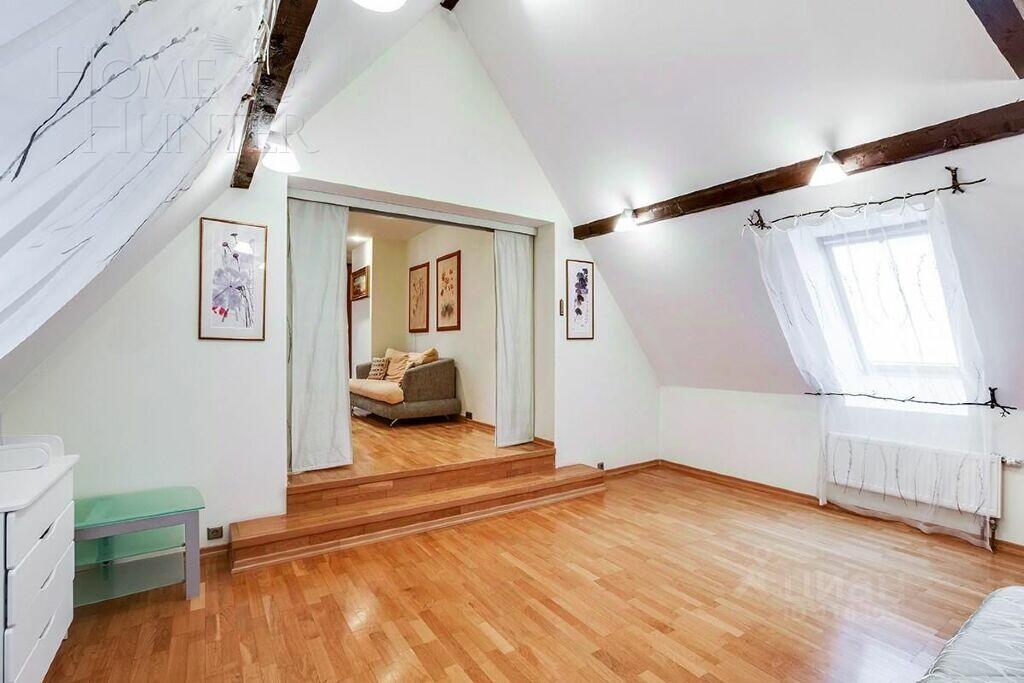 3-этажный коттедж 1 233 м² с отделкой
