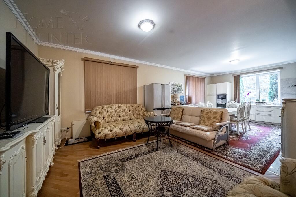 3-этажный коттедж 980 м² с отделкой