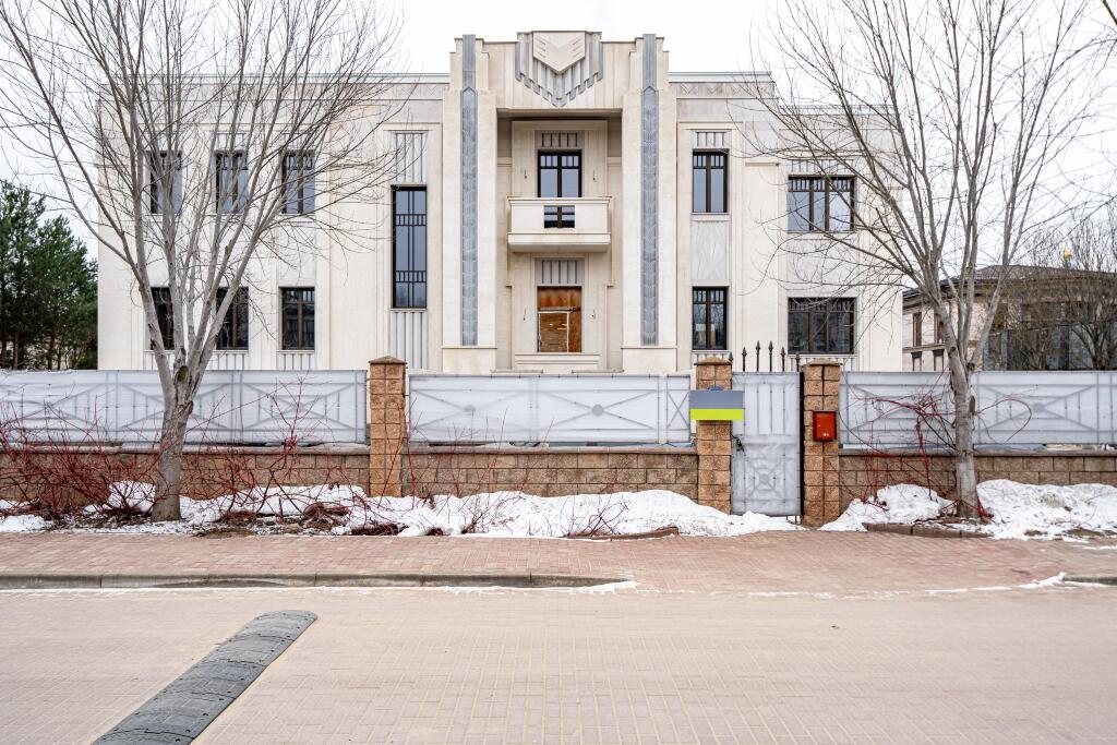 2-этажный коттедж 1 244 м² с отделкой