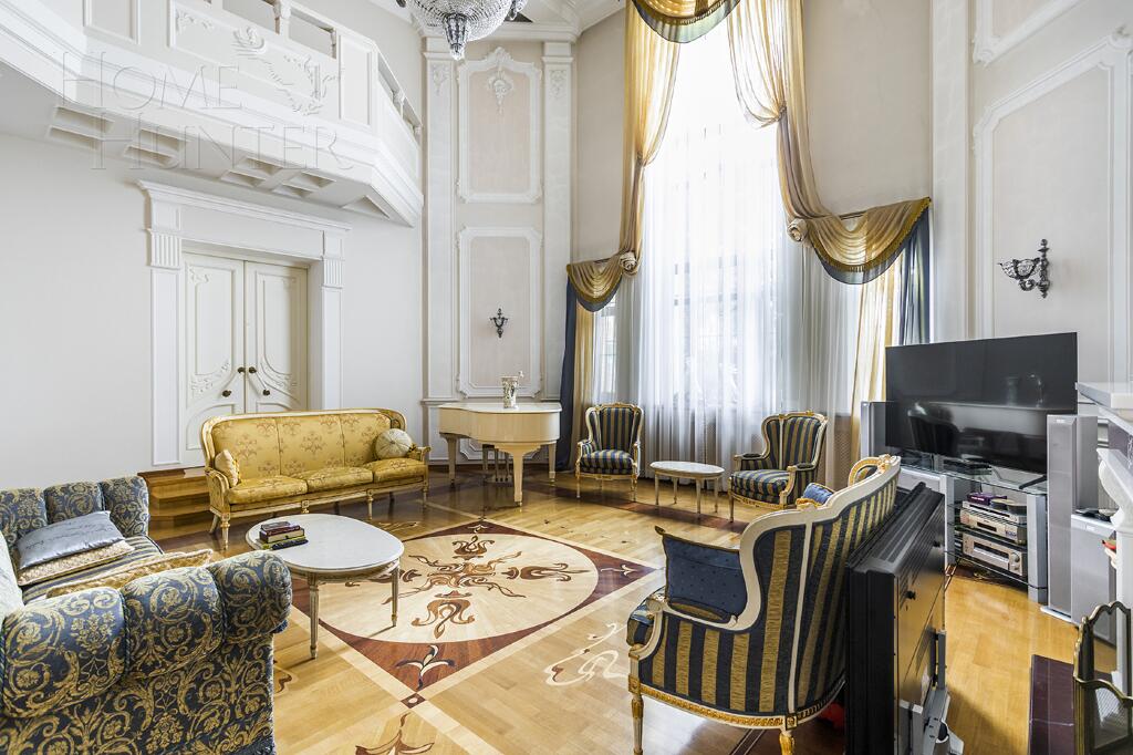 2-этажный коттедж 560 м² с отделкой