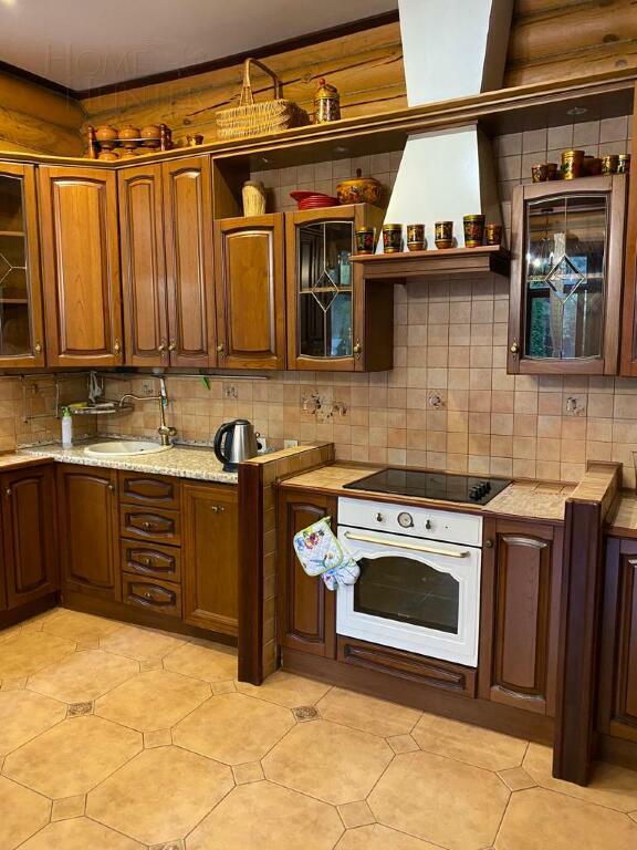 3-этажный коттедж 700 м² с отделкой