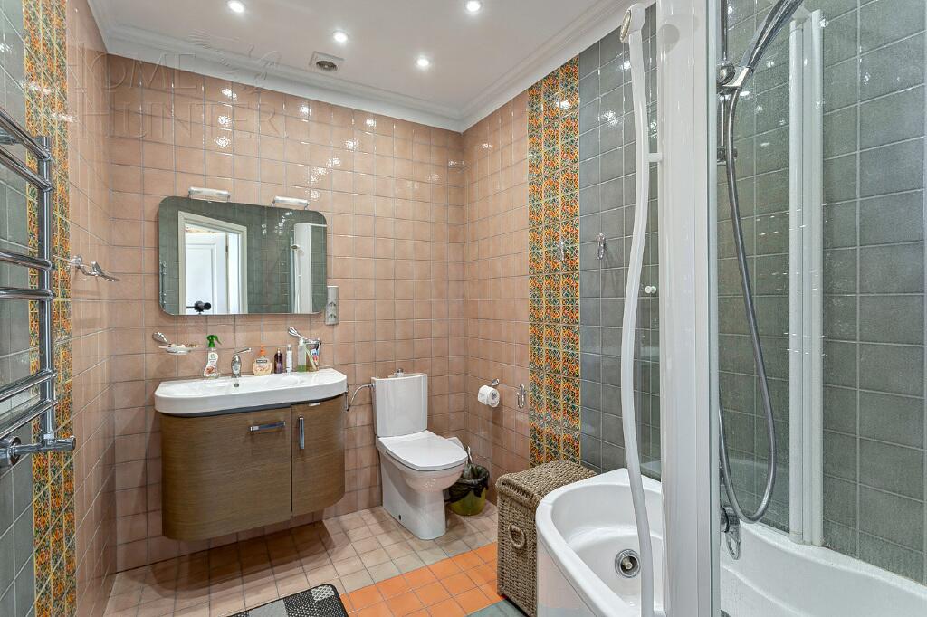 2-этажный коттедж 1 200 м² с отделкой