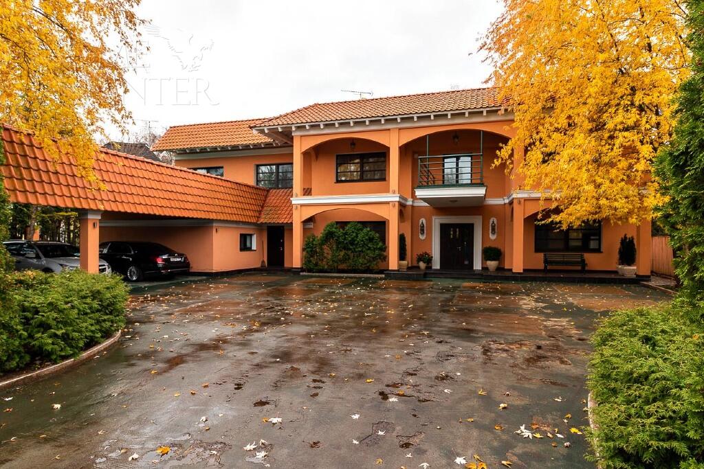 2-этажный коттедж 760 м² с отделкой