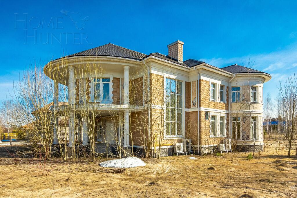 2-этажный коттедж 556.33 м² без отделки