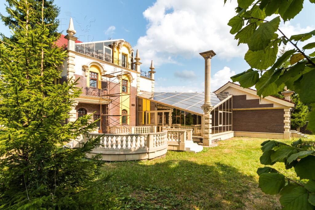 2-этажный коттедж 950 м² с отделкой