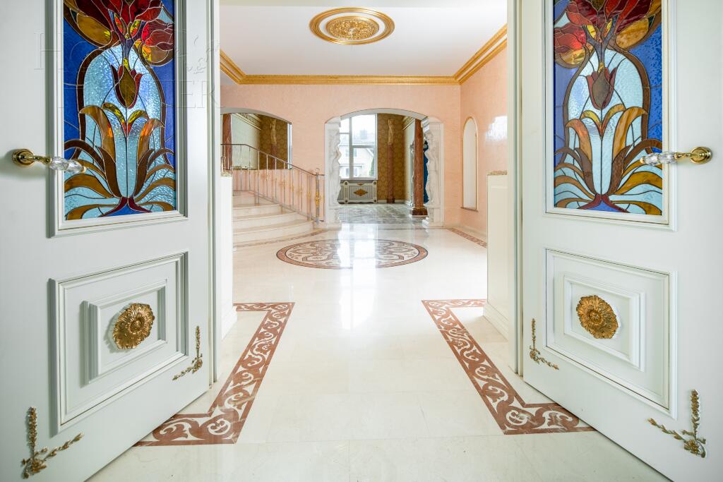 2-этажный коттедж 750 м² с отделкой