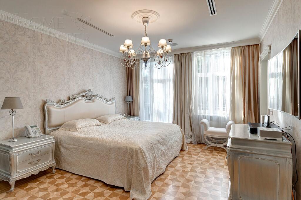 2-этажный коттедж 782.7 м² с отделкой