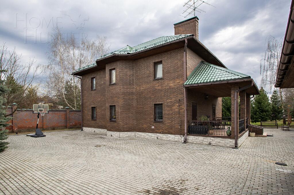 2-этажный коттедж 200 м² с отделкой