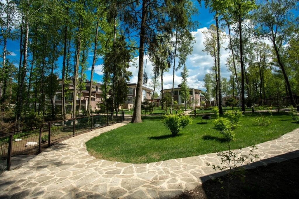 2-этажный коттедж 3 550 м² с отделкой