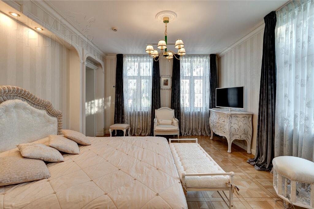 2-этажный коттедж 782.7 м² с отделкой