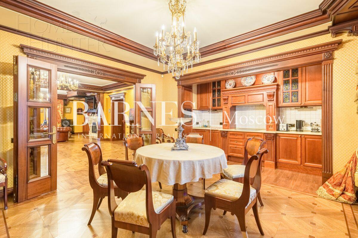 4-КОМН. ПЕНТХАУС С ОТДЕЛКОЙ 258 М² НА 11 ЭТАЖЕ