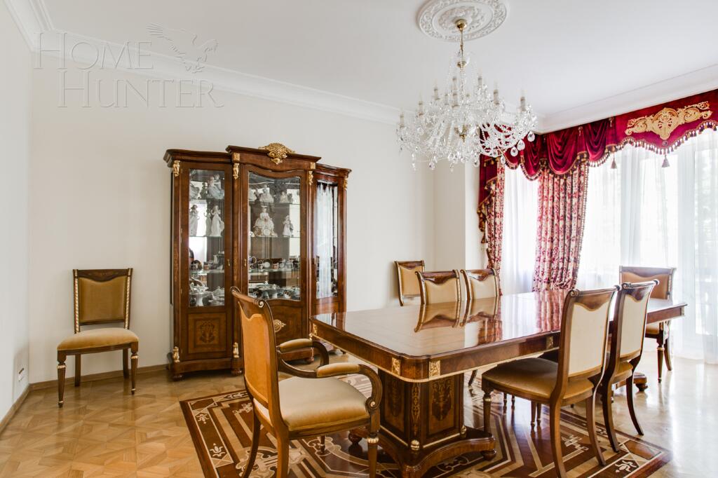 2-этажный коттедж 850 м² с отделкой