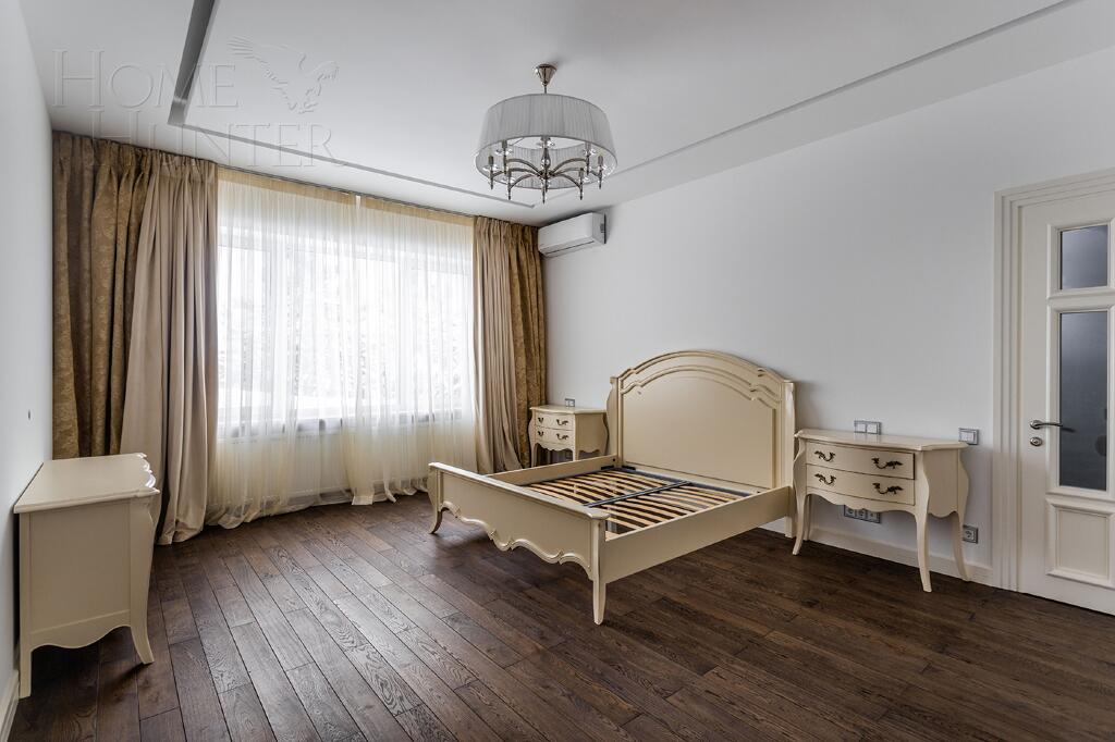 3-этажный таунхаус 360 м² с отделкой