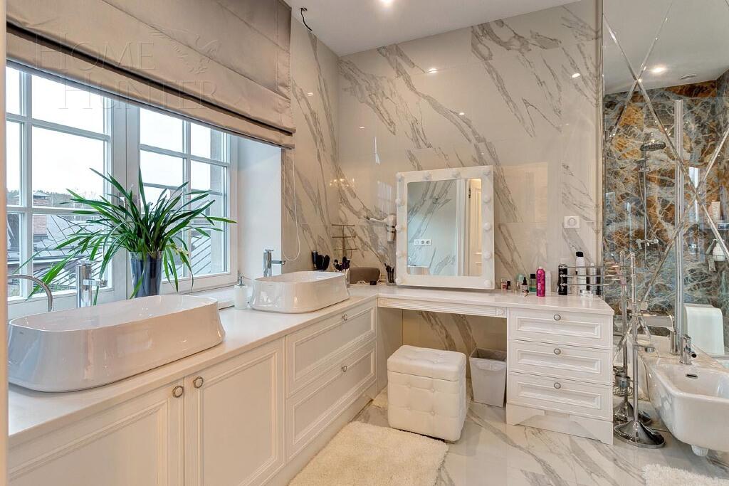 3-этажный коттедж 550 м² с отделкой