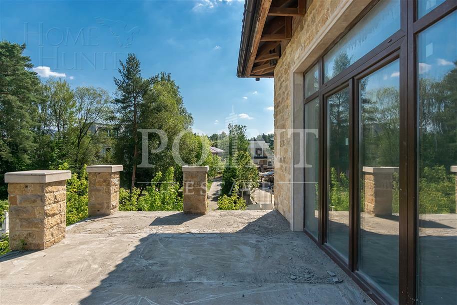 3-этажный коттедж 650 м² без отделки