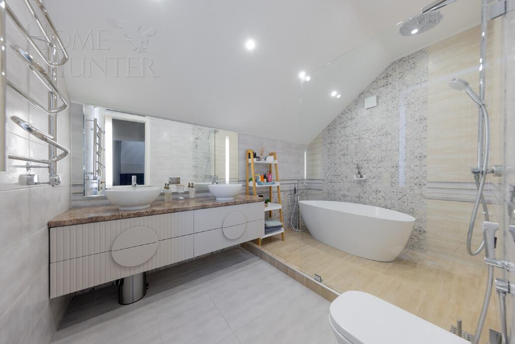 2-этажный коттедж 350 м² с отделкой