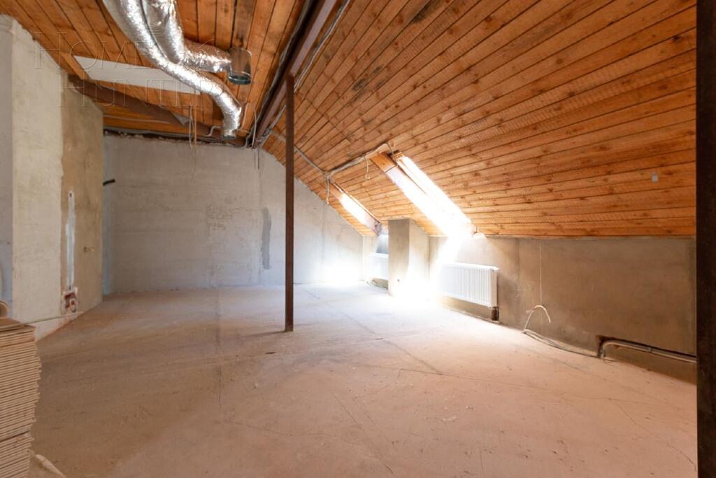 2-этажный коттедж 1 100 м² без отделки