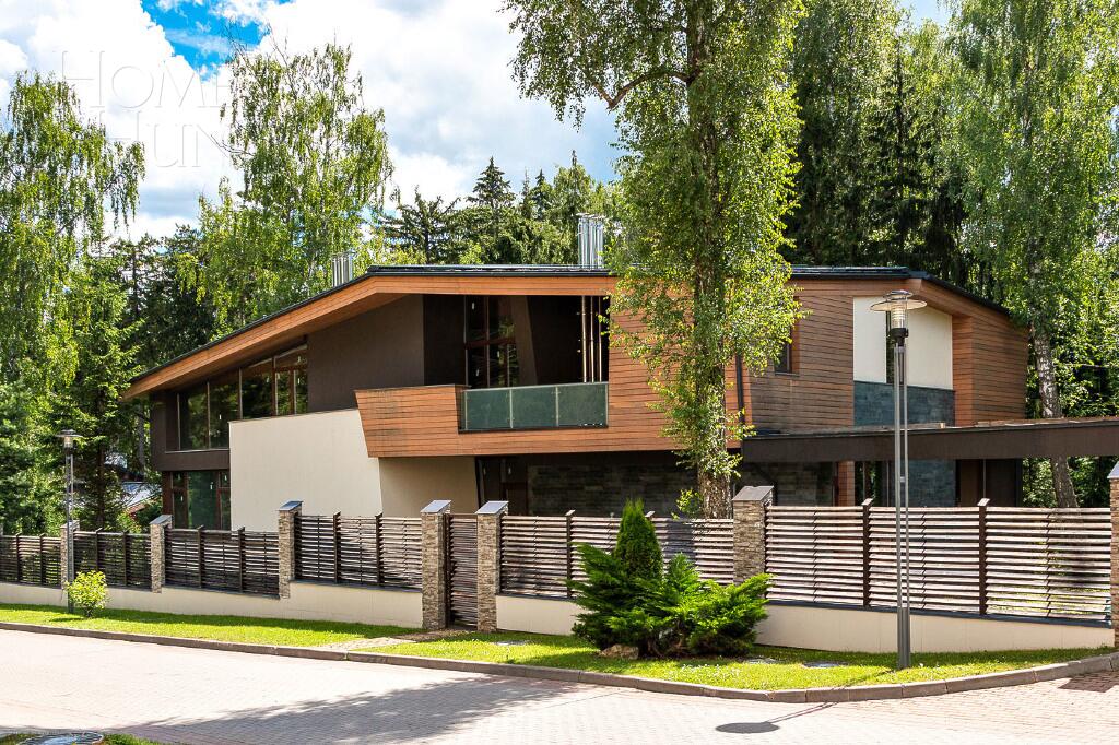 2-этажный коттедж 550 м² без отделки