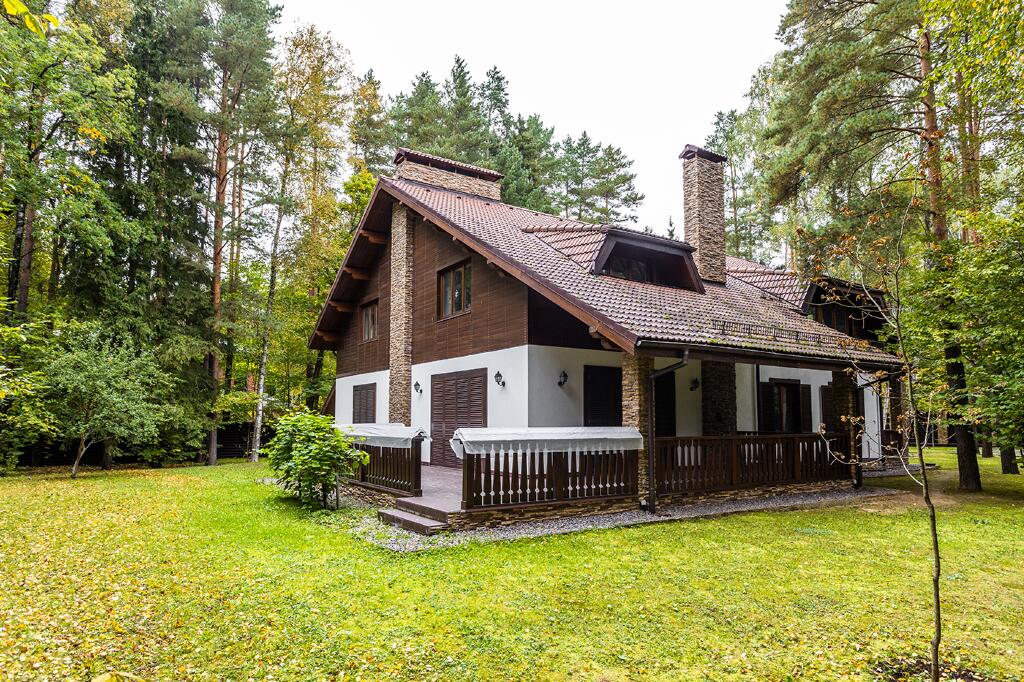 2-этажный коттедж 640 м² без отделки