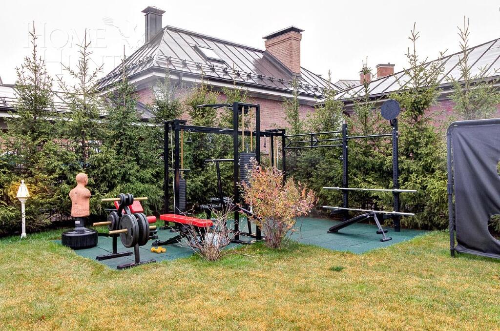 3-этажный коттедж 550 м² с отделкой