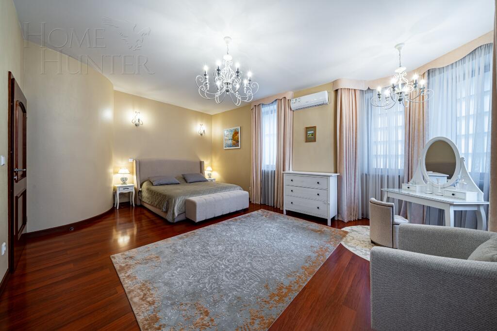 3-этажный коттедж 600 м² с отделкой