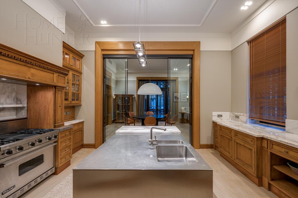 2-этажный коттедж 804.9 м² с отделкой