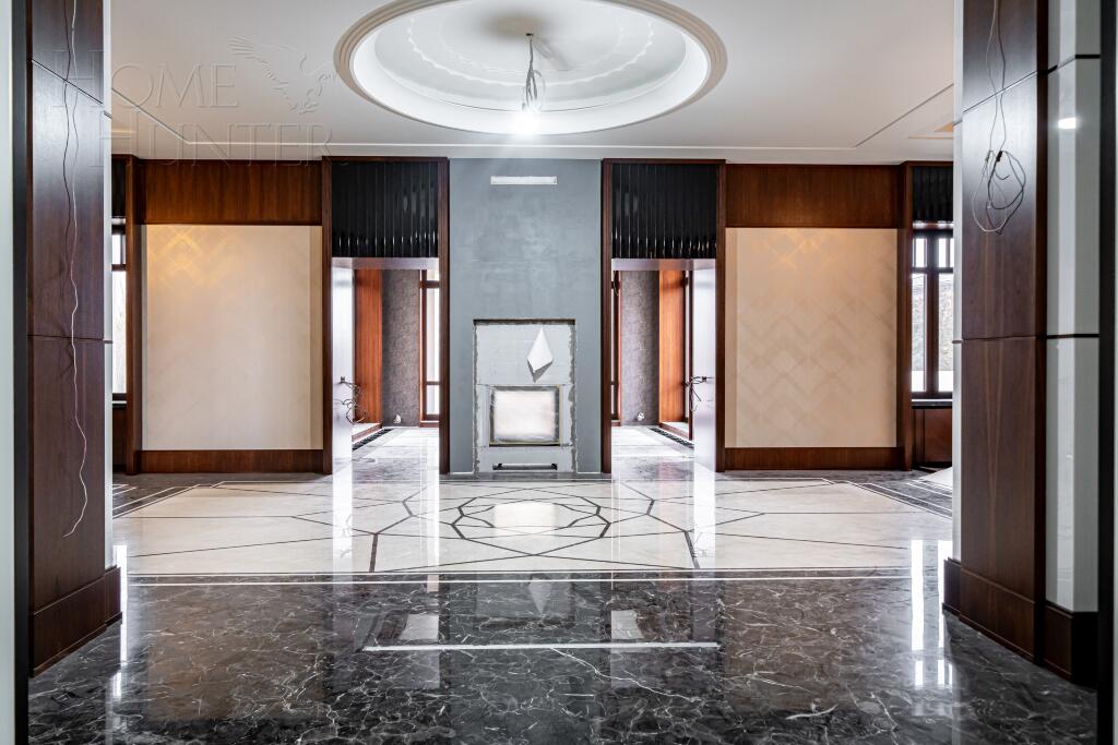 2-этажный коттедж 1 244 м² с отделкой