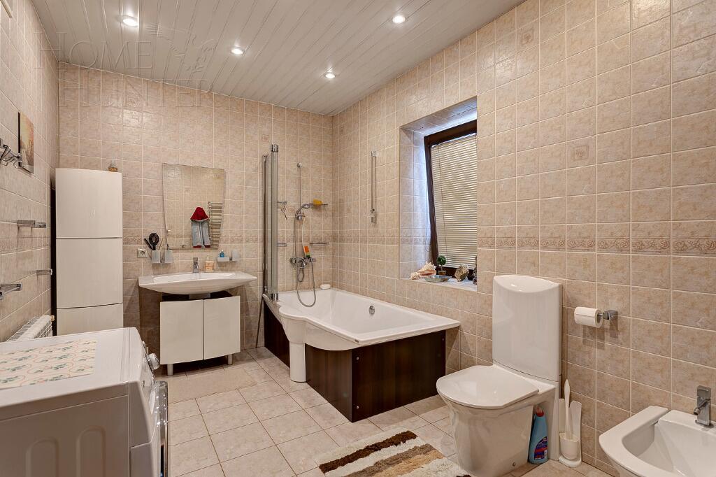 2-этажный коттедж 200 м² с отделкой