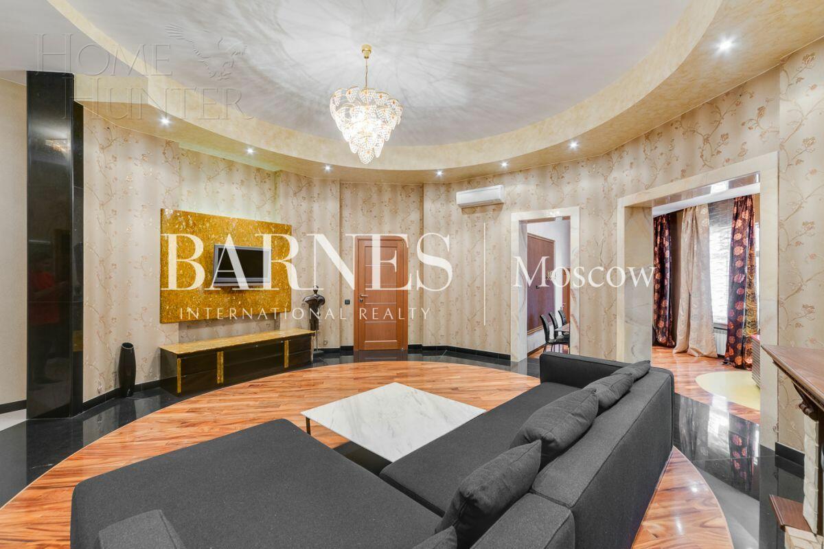 5-КОМН. КВАРТИРА С ОТДЕЛКОЙ 220 М² НА 3 ЭТАЖЕ