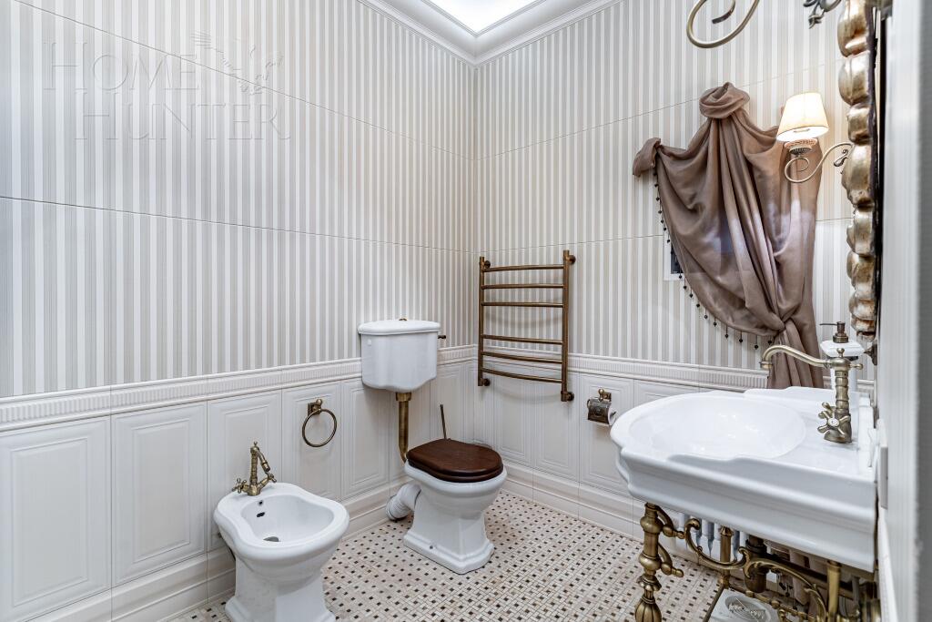 2-этажный коттедж 440 м² с отделкой