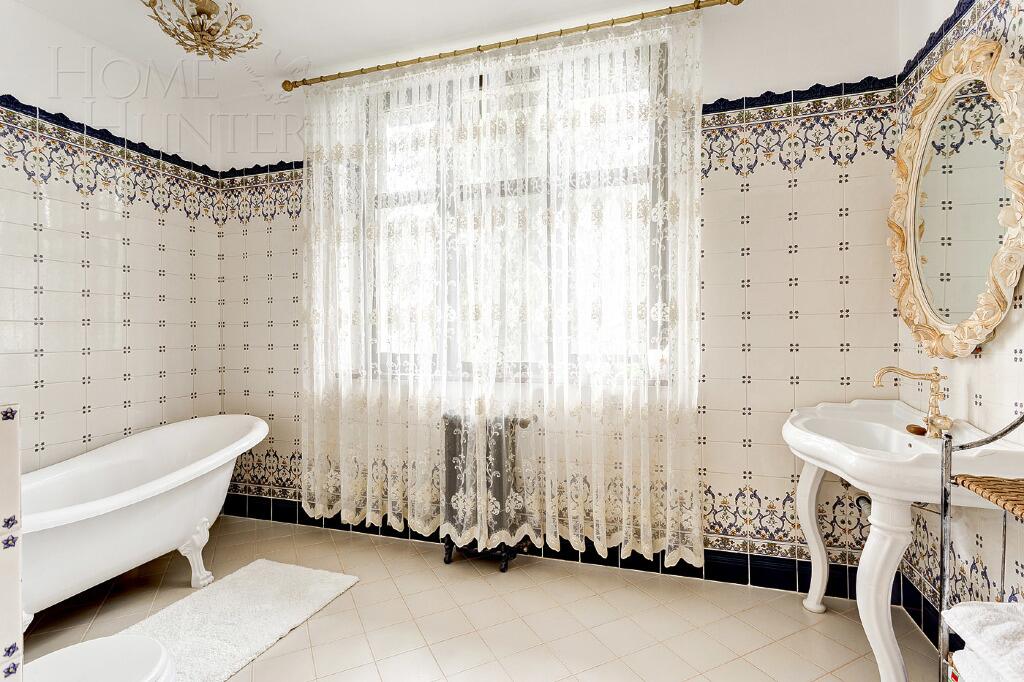 2-этажный коттедж 866 м² с отделкой